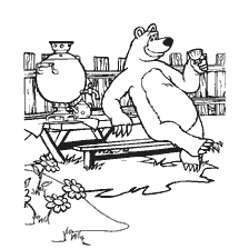 Bear geniet van thee in de natuur