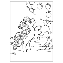My Little Pony: Pony reaches for apples