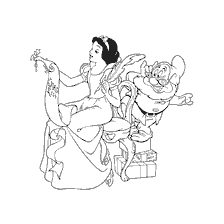 coloriage: Blanche-Neige prépare les cadeaux du Nouvel An avec une des nains